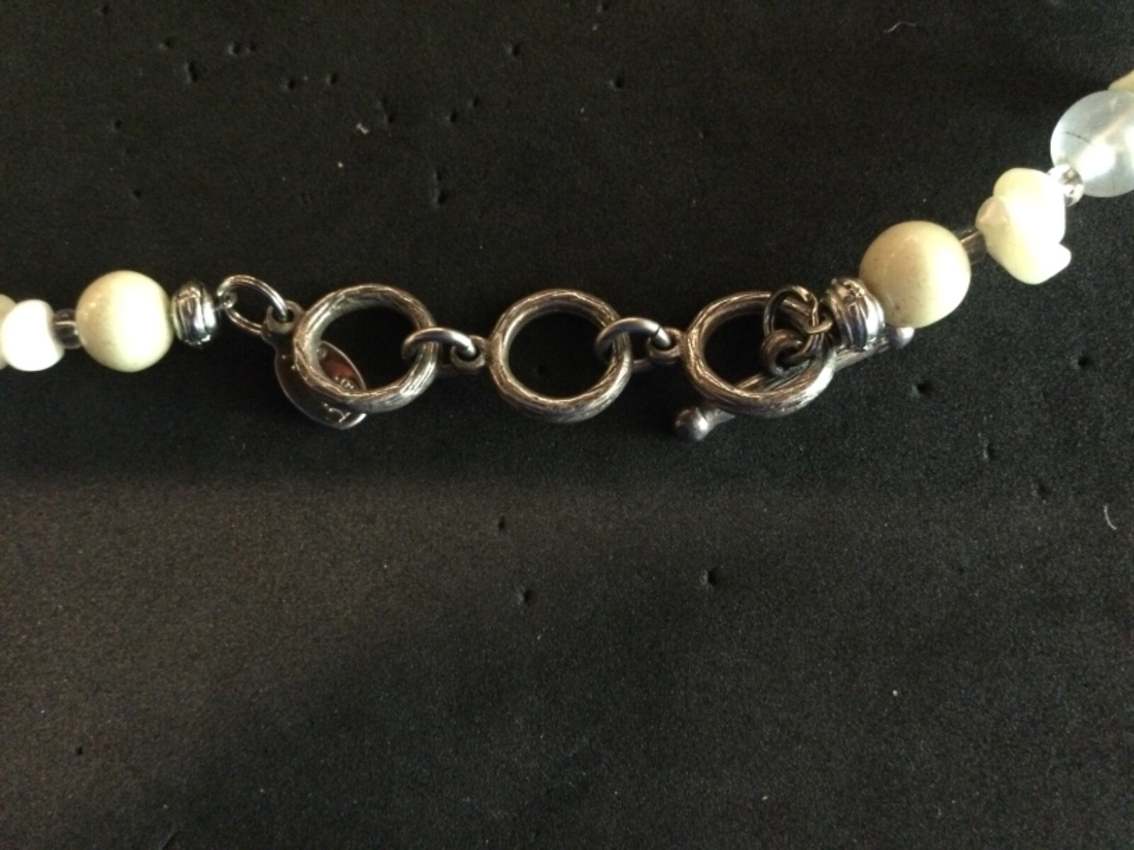 Unique Mei Fa Different Shapes & Sizes Ivory Colored Beads & Stones Necklace 16”