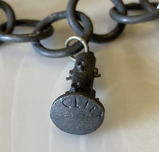 Smith & Hawken CLIFT Garden Charm Bracelet PEWTER Birdhouse & Bird Lover Feeders