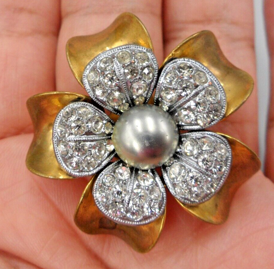 30s 40s Flower Brooch Gray Faux Pearl Crystal Layered Reflexed Petals Retro Vtg