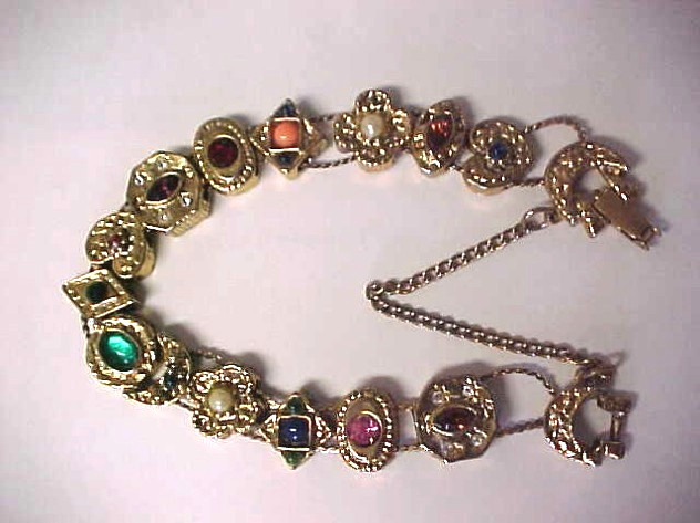 Vintage 60s Unsigned Goldette Victorian Revival Slide Charm Bracelet 7.5″