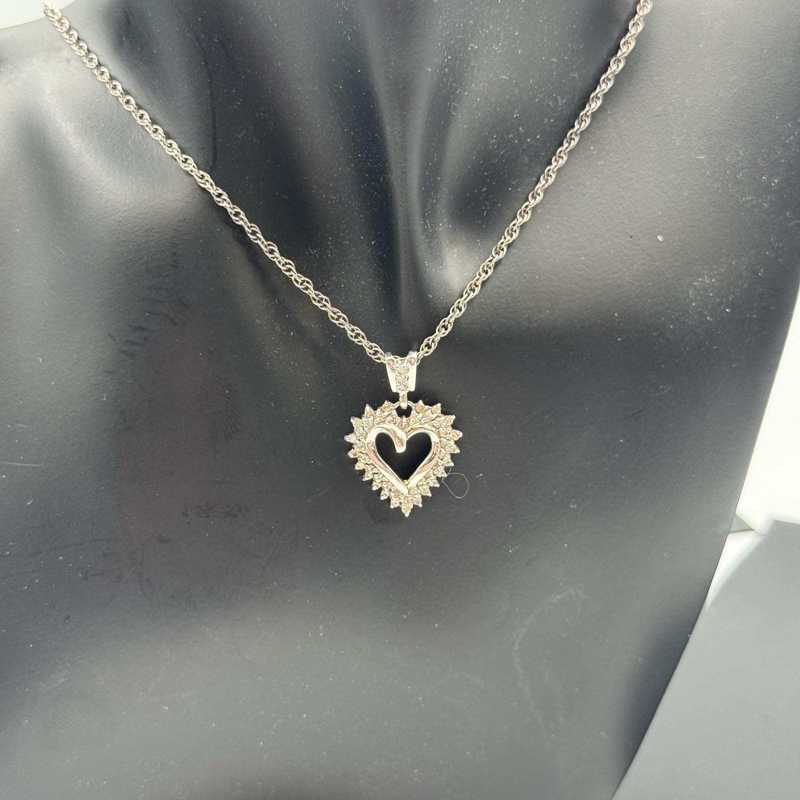 Vintage Sterling Silver 925 Clear CZ Heart Design Pendant 23.5in Necklace 6.4g