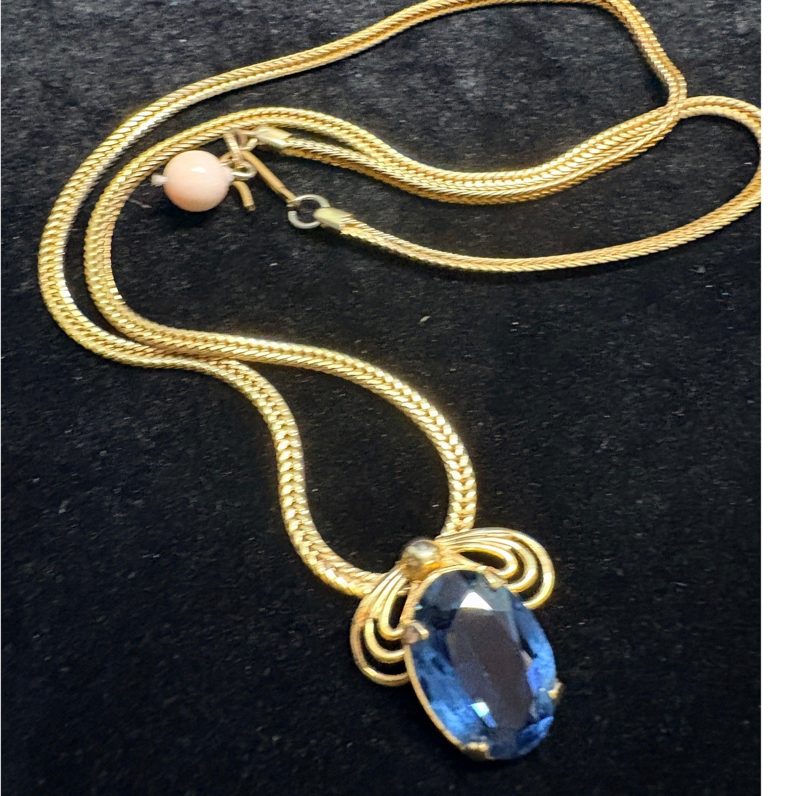 Vintage Gold Tone Wheat Chain Blue Oval Stone Pendant Necklace 22 Inch 15g