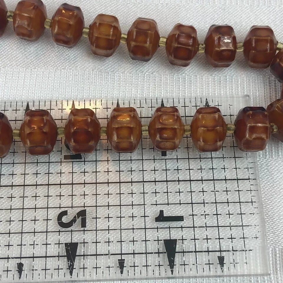 VINTAGE BOX TAB INSERT CLASP HONG KONG Bead Brown Acrylic Faux Wood Necklace 24″