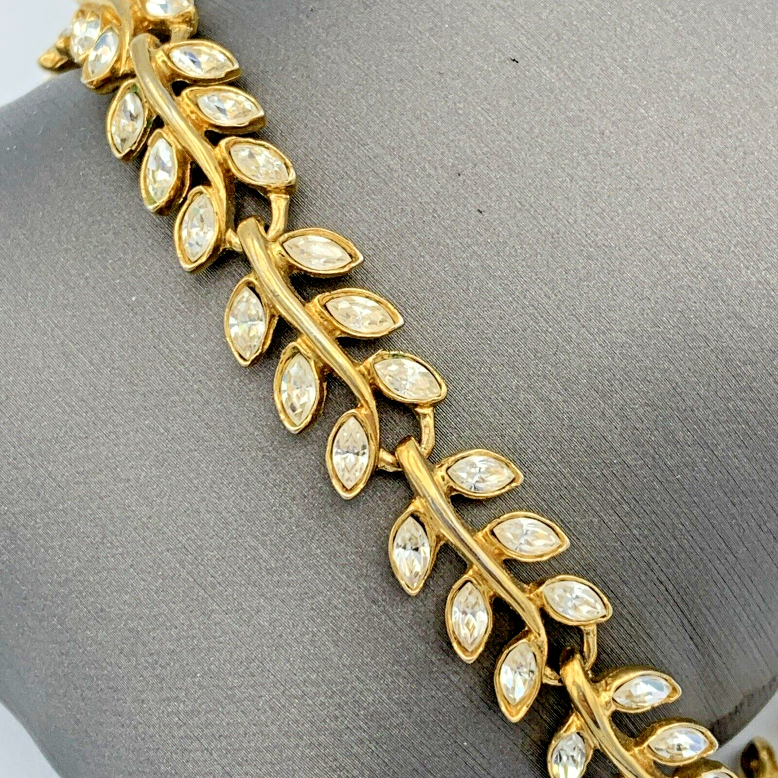 Monet 7.25 in Gold Tone Crystal Leaf Bracelet B3-27