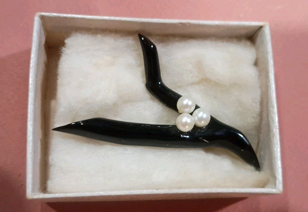 Vintage Hawaiian Black Coral Branch Pearl Pin Brooch, Patmounts,Hawaii 70s