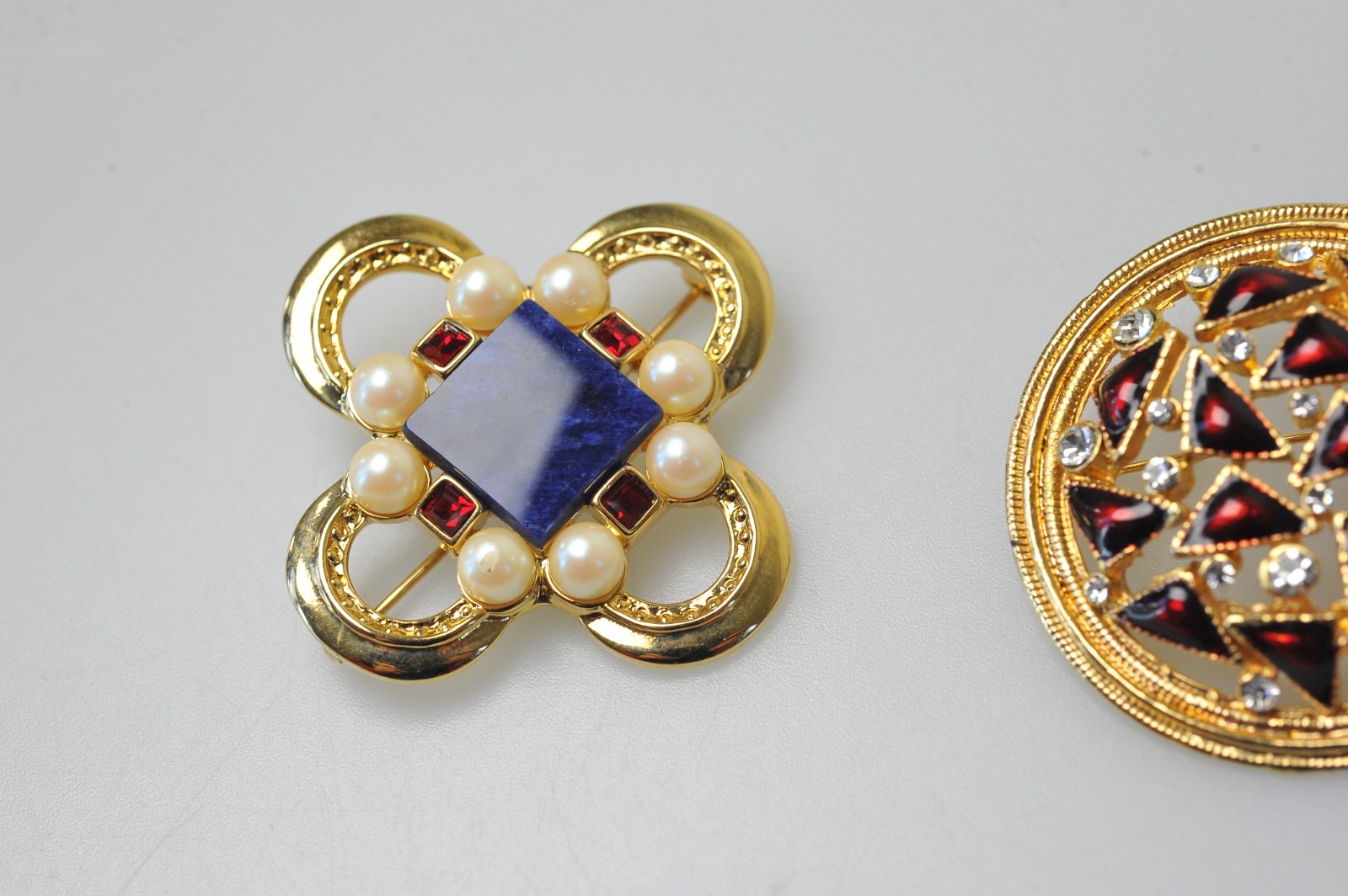 Brooch LOT rhinestone enamel Elegant blue red gold 1 signed Orena Paris MA19