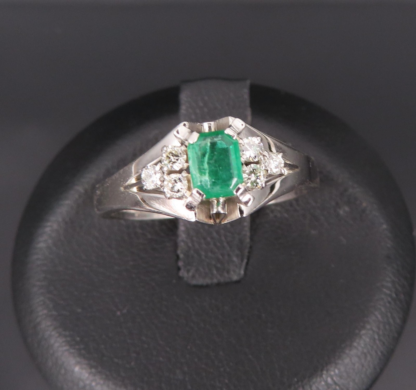 Vintage 0.26ct Colombian Emerald 0.06ct Diamond Platinum Ring Size 7