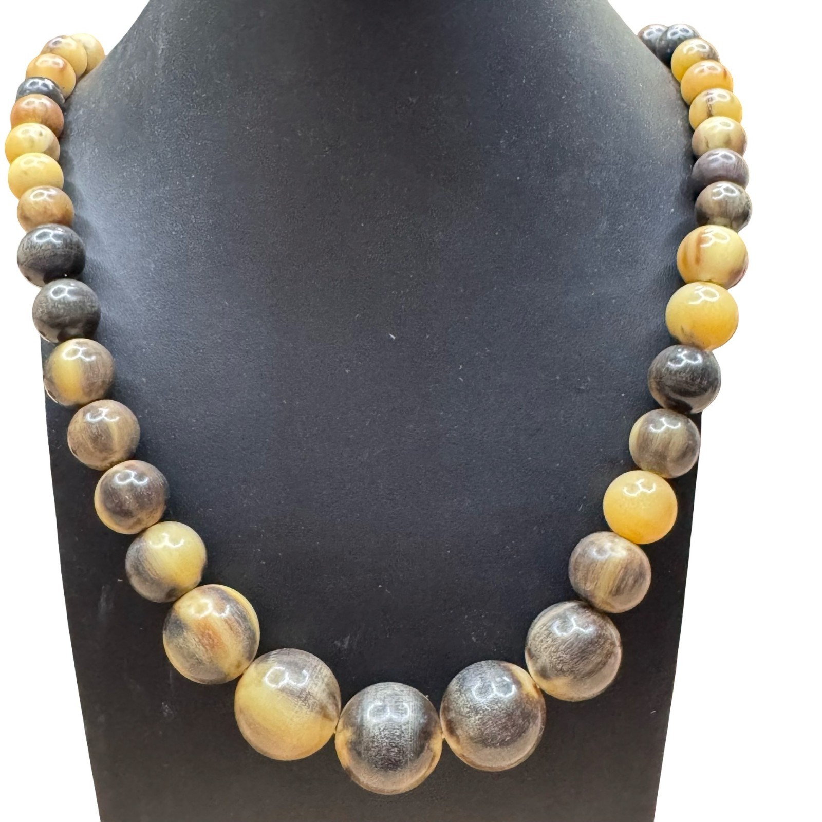 Vintage Statement Natural Horn Beaded Carved Beads Necklace Barrow Clasp Brown