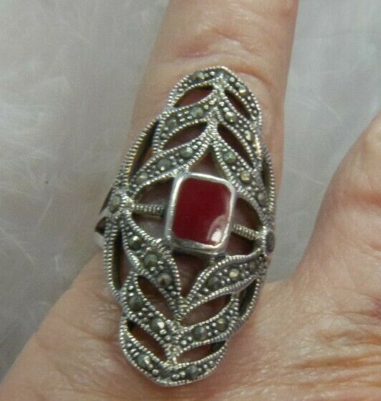 Coral & Marcasite 1 1/4″ 0.925 Sterling Silver estate traveling band Ring size 6