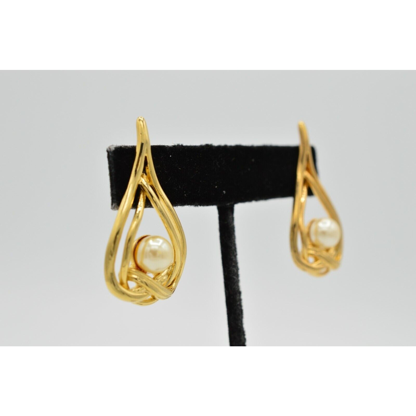 TAT Vintage Earrings Pierced Faux Pearl Drop Dangle Gold NOS Signed 1980s 9M