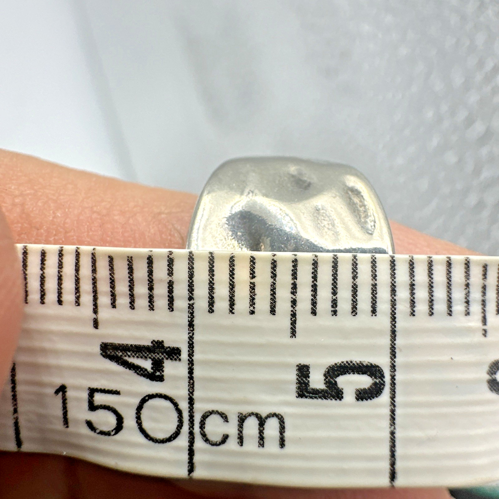 Vintage Modernist Hammered & Open Work Sterling Silver Ring Size ~6