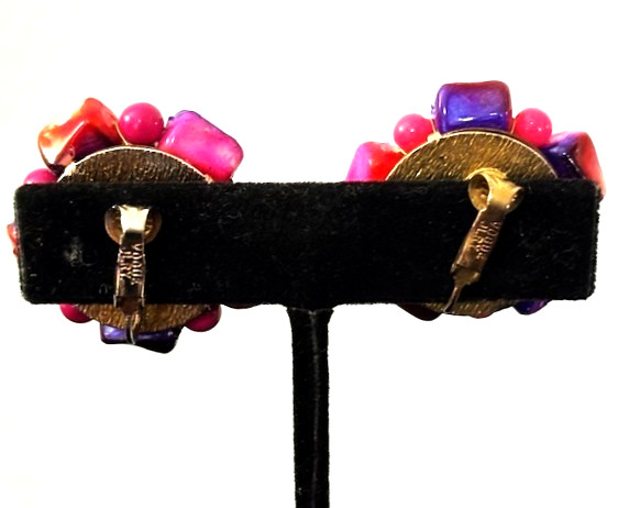 VTG Signed VOGUE Dip Dyed HOT PINK PURPLE RED WHITE Bead Necklace Earrings Set