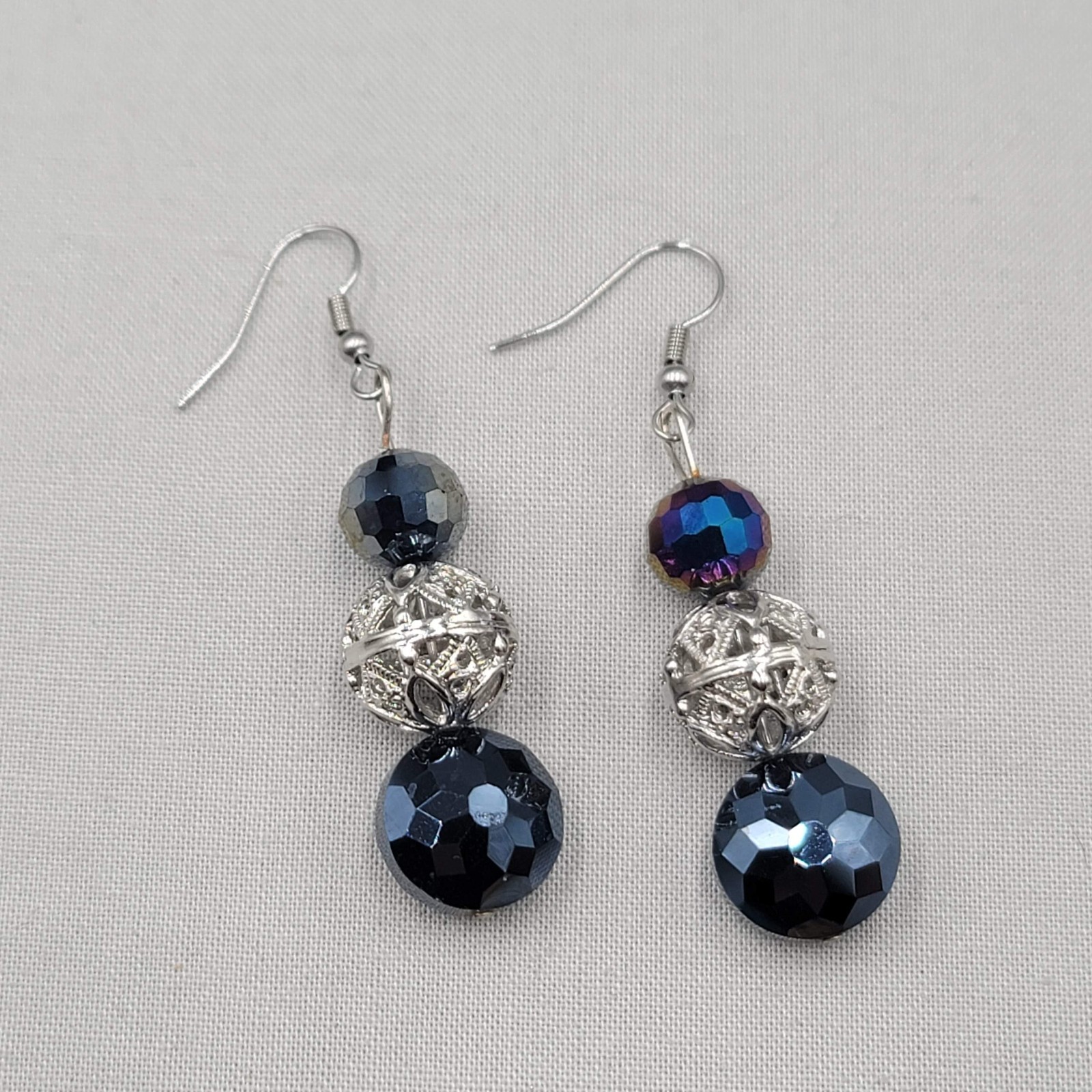 Vintage Beaded Pierced Earrings Filigree Silver tone Dangle 1.5″