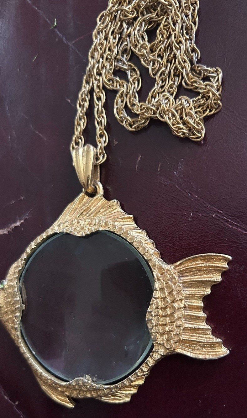 Vintage Signed FLORENZA Fish Jelly Belly Magnifying Glass Pendant Necklace 70s