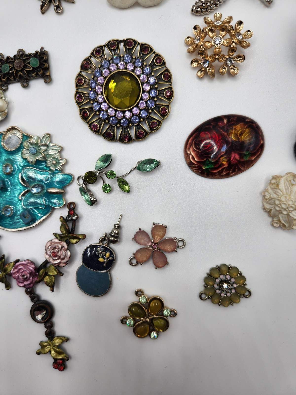 Flower Craft Jewelry Pieces Junk Drawer 30 Different Pieces