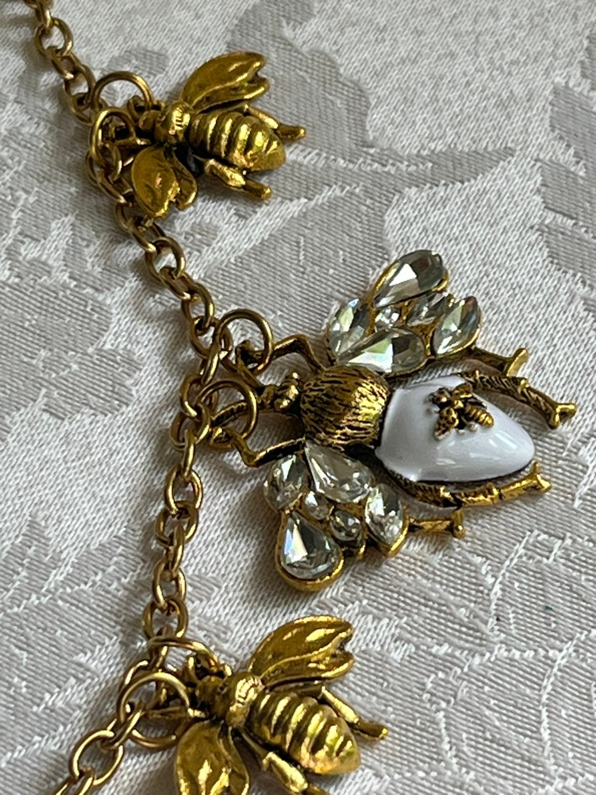 Vintage Style Multi-bee Charm Bib Necklace Gold-Toned Link Chain 18″