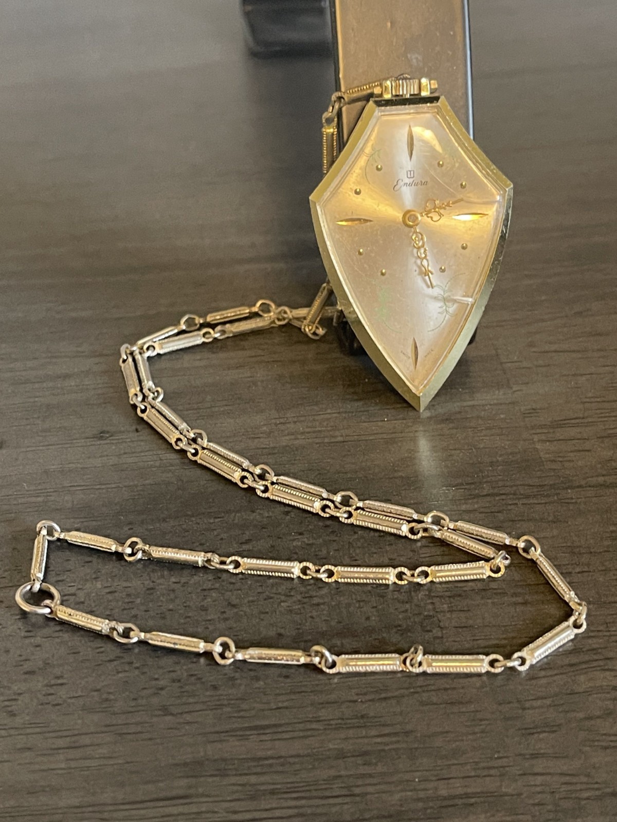 Vintage Unusual Endura Crest Shaped Windup Watch Aluminum Case-Metal Link Chain