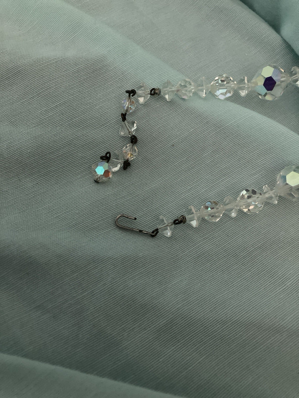 Vintage Crystal Laguna Necklace Jewelry w/hoop Clasp. 22 Inches