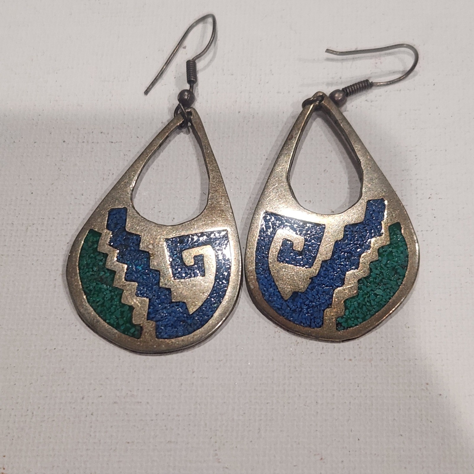 Vintage Alpaca Mexico Blue Green Crushed Stone Inlay Teardrop Earrings Geometric