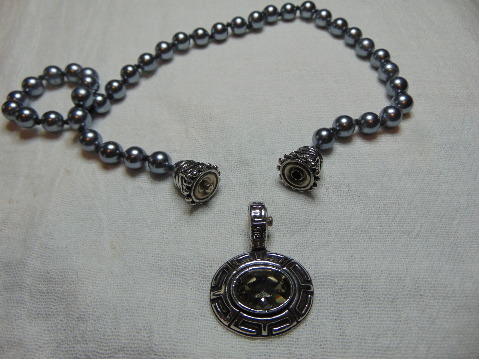 vtg Esposito hand knotted gray pearl snap on pendant necklace grat crystal