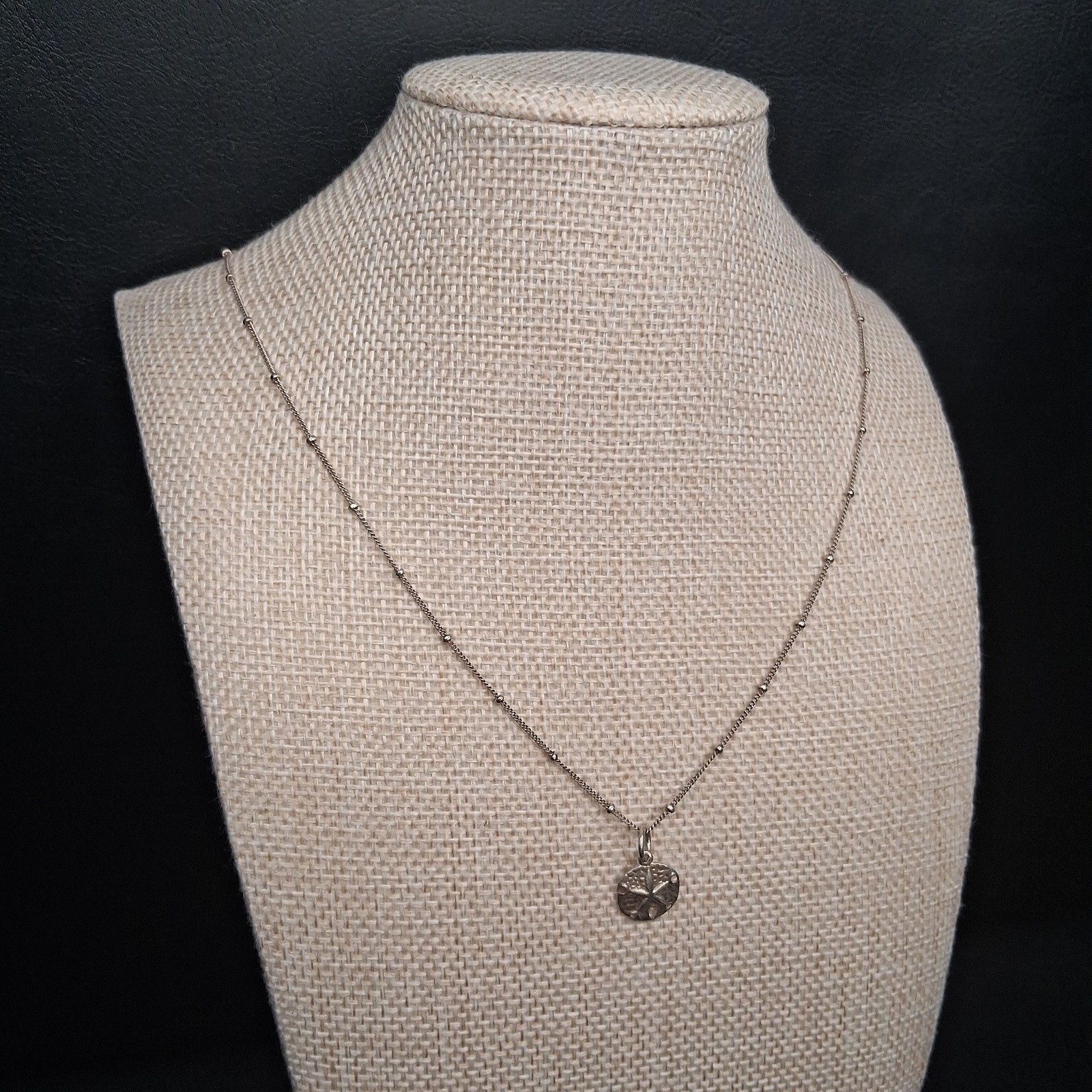 STERLING SILVER 925 Station Chain Necklace Whit Dollar Sand Pendent. 17.949
