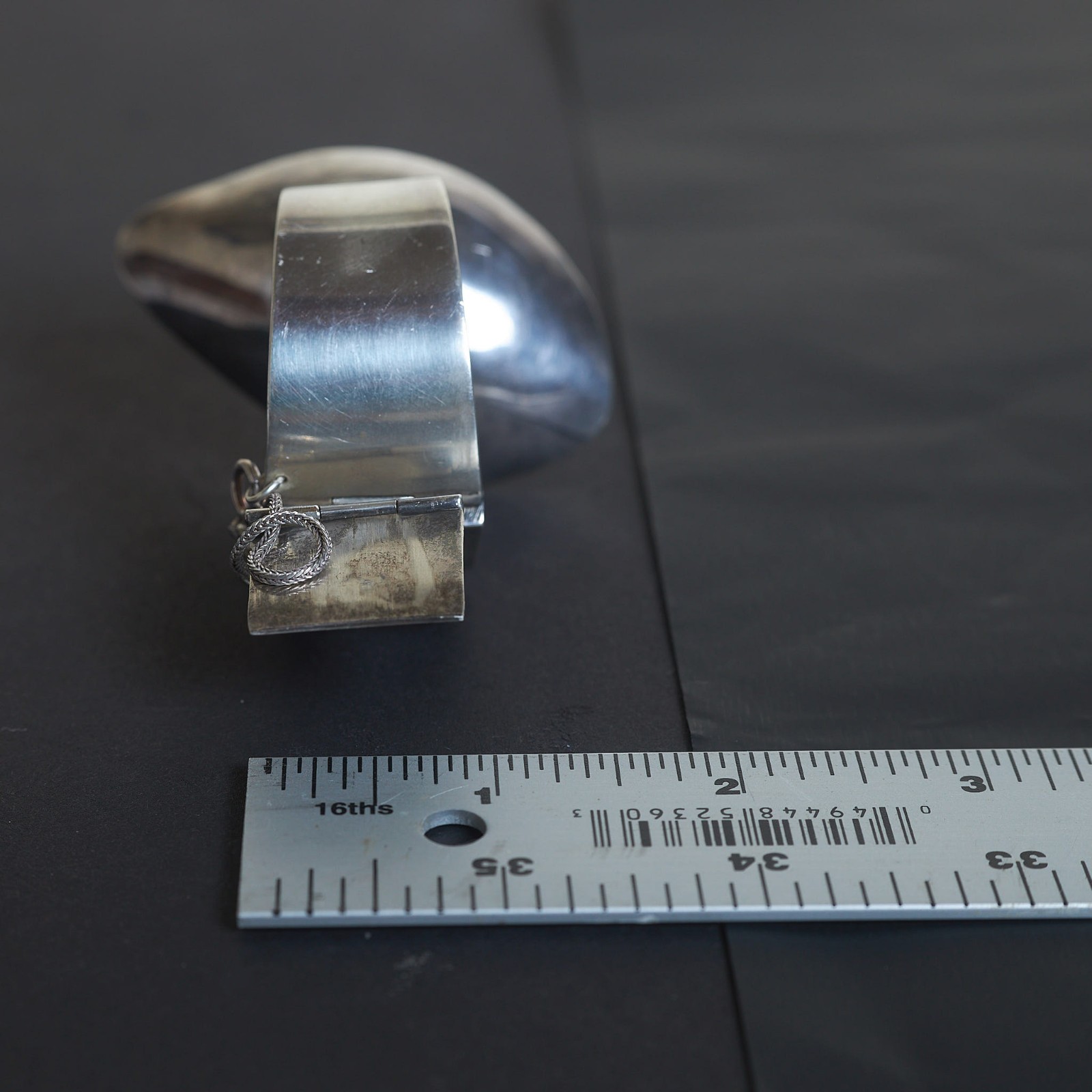LOS CASTILLO Taxco 50s/60s Sterling Wide Bracelet Green Chalcedony 105g ca. 6.3″