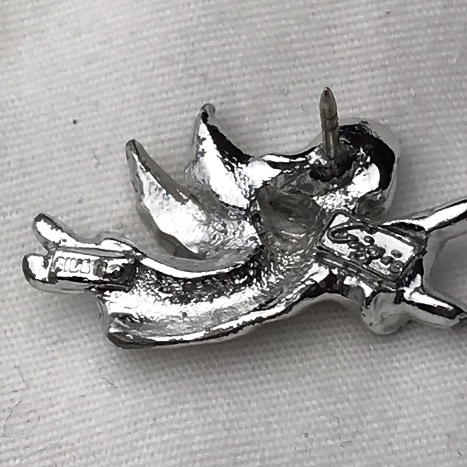 Gigio Silver Tone Off-White Enamel Angel Pin Vintage Flying Whimsical