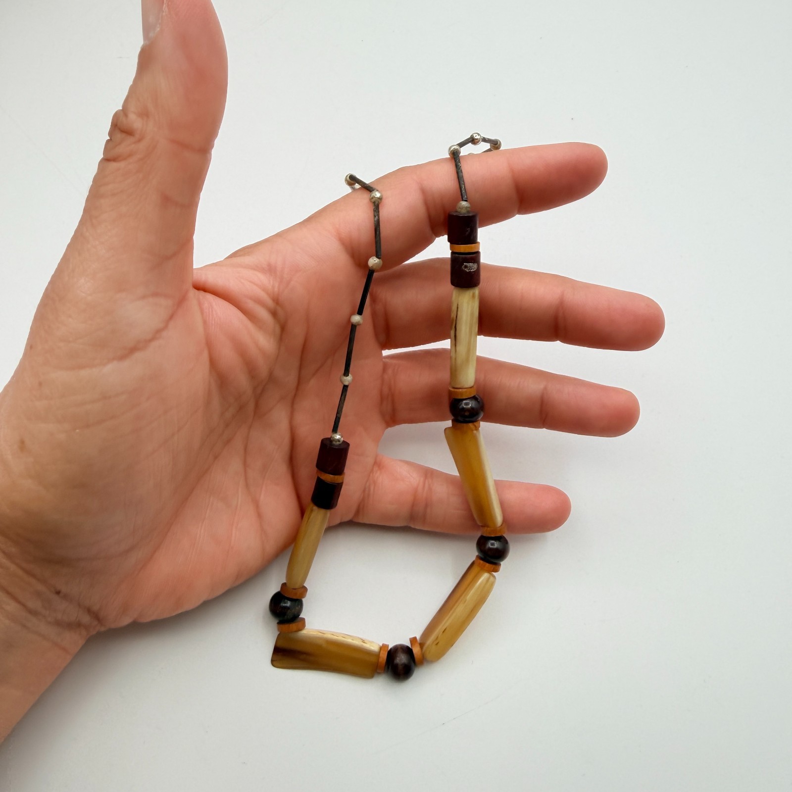 Vintage 90s Earthy Wood & Horn Bead Necklace Boho Ethnic Fashion Women’s Jewelry