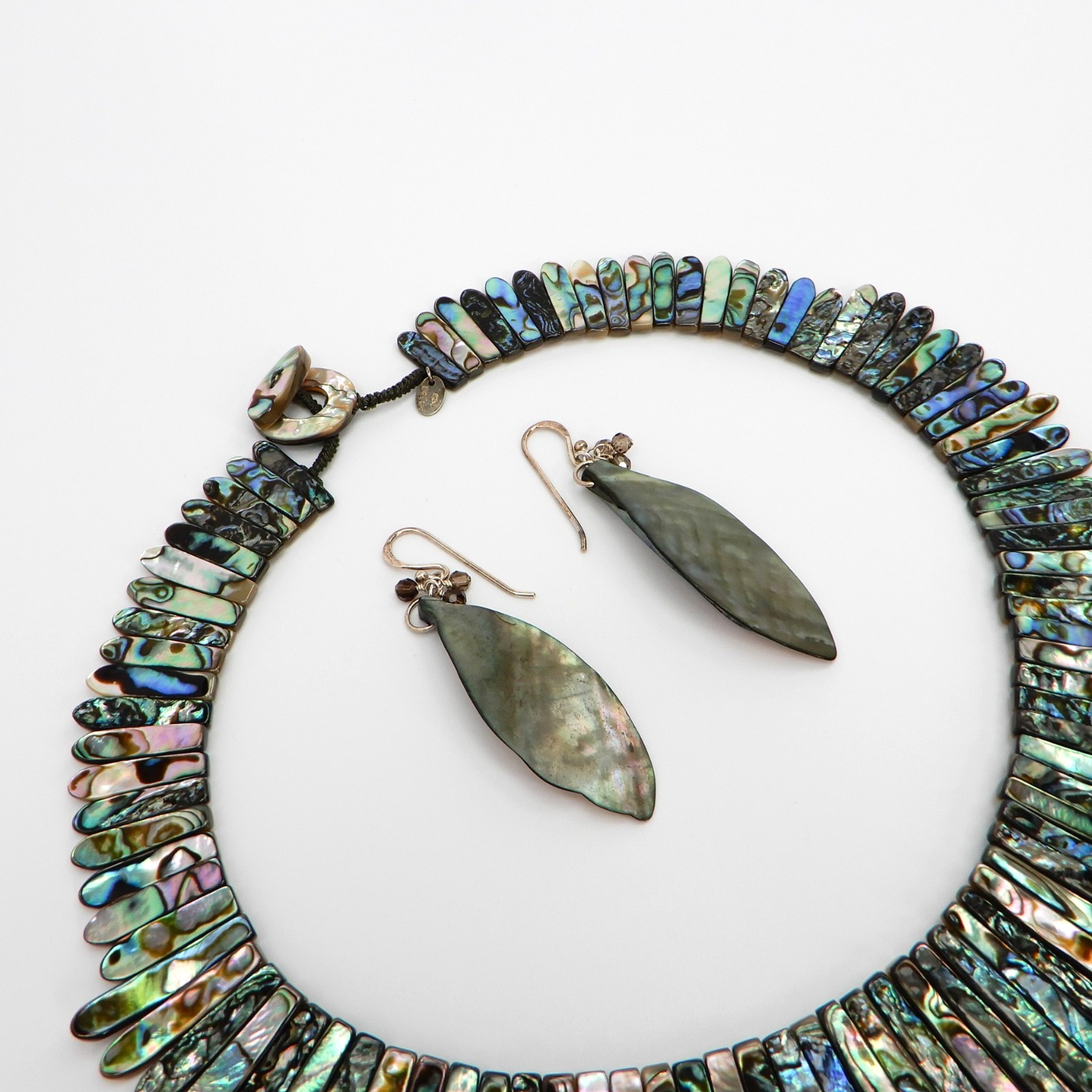SAJEN Abalone Mother-of-Pearl MOP Necklace Reversible Choker Graduated Spike Bib