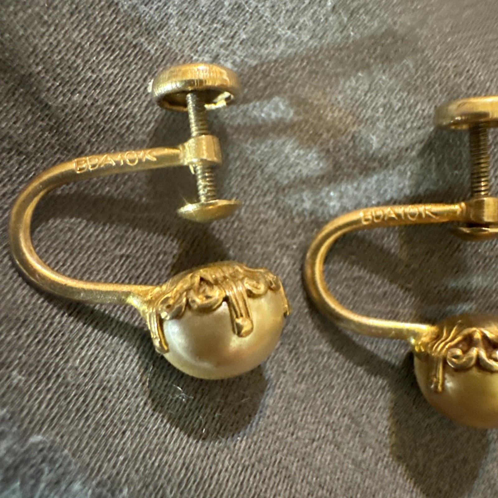 Vintage BDA 10k Yellow Gold Faux Champagne Pearl Screw Clip Earrings