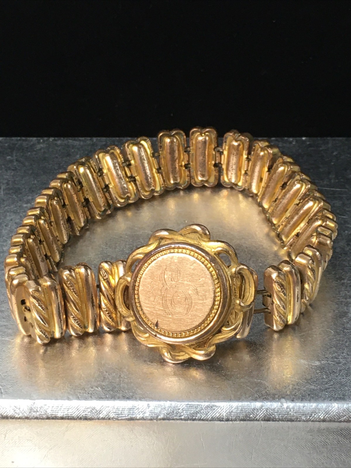 Unique Vtg Expansion Locket Sweetheart Bracelet Watch Style Face