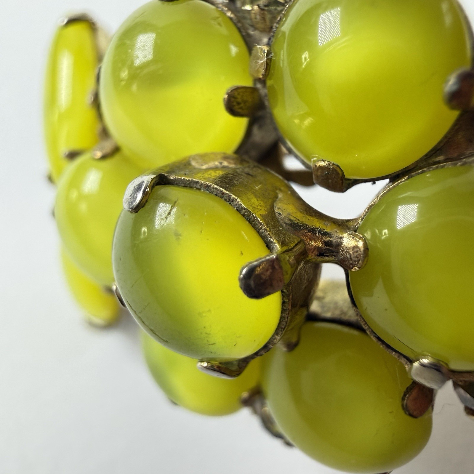 Vtg Lime Green Moonglow Cabochon Rhinestone Brooch Atomic MCM Gold Tone