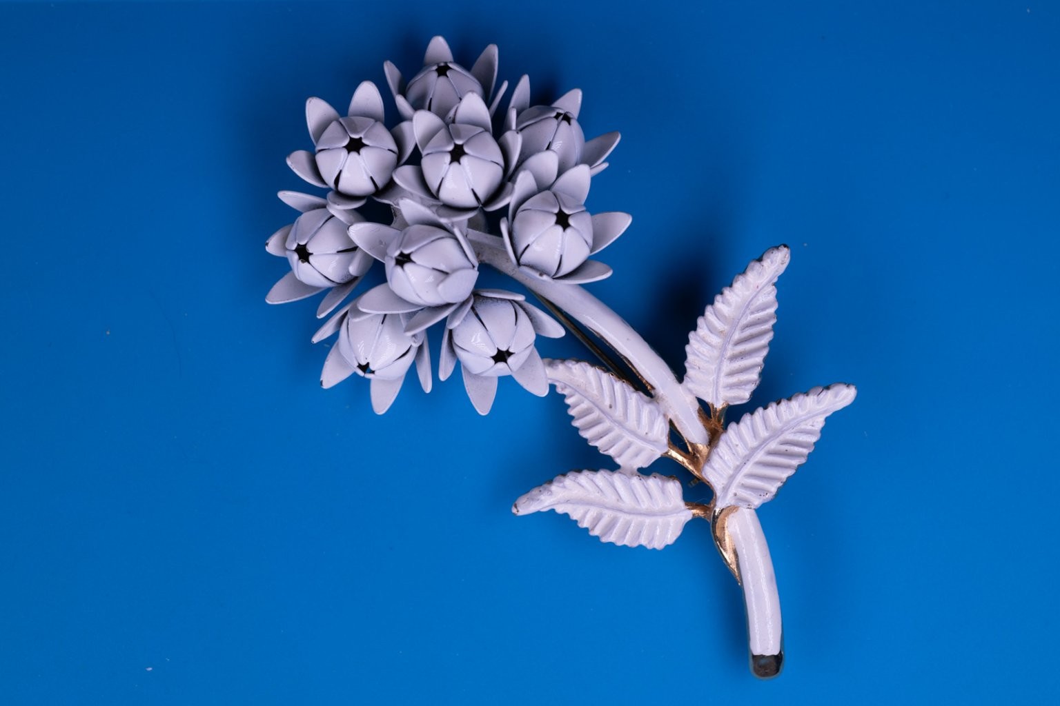 Vintage Floral Bouquet Brooch Pin Gold Tone Enamel White Black Buds Leaves ~2.5″