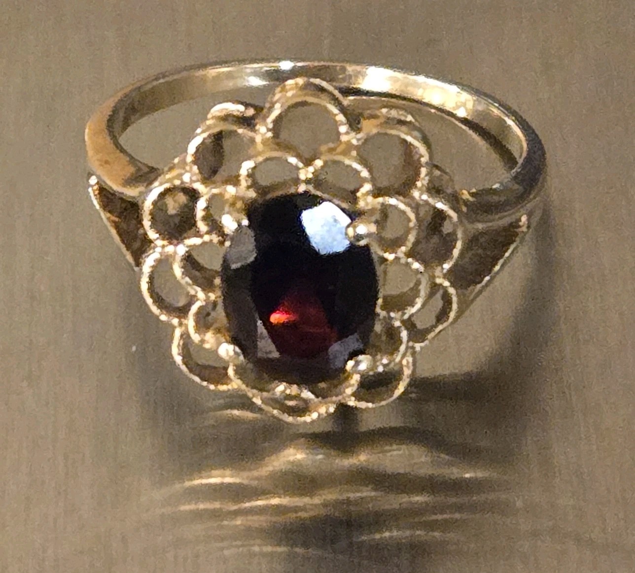 Estate Vintage Tested 14k Yellow Gold Red Garnet Openwork Filigree Ring Size 5.5