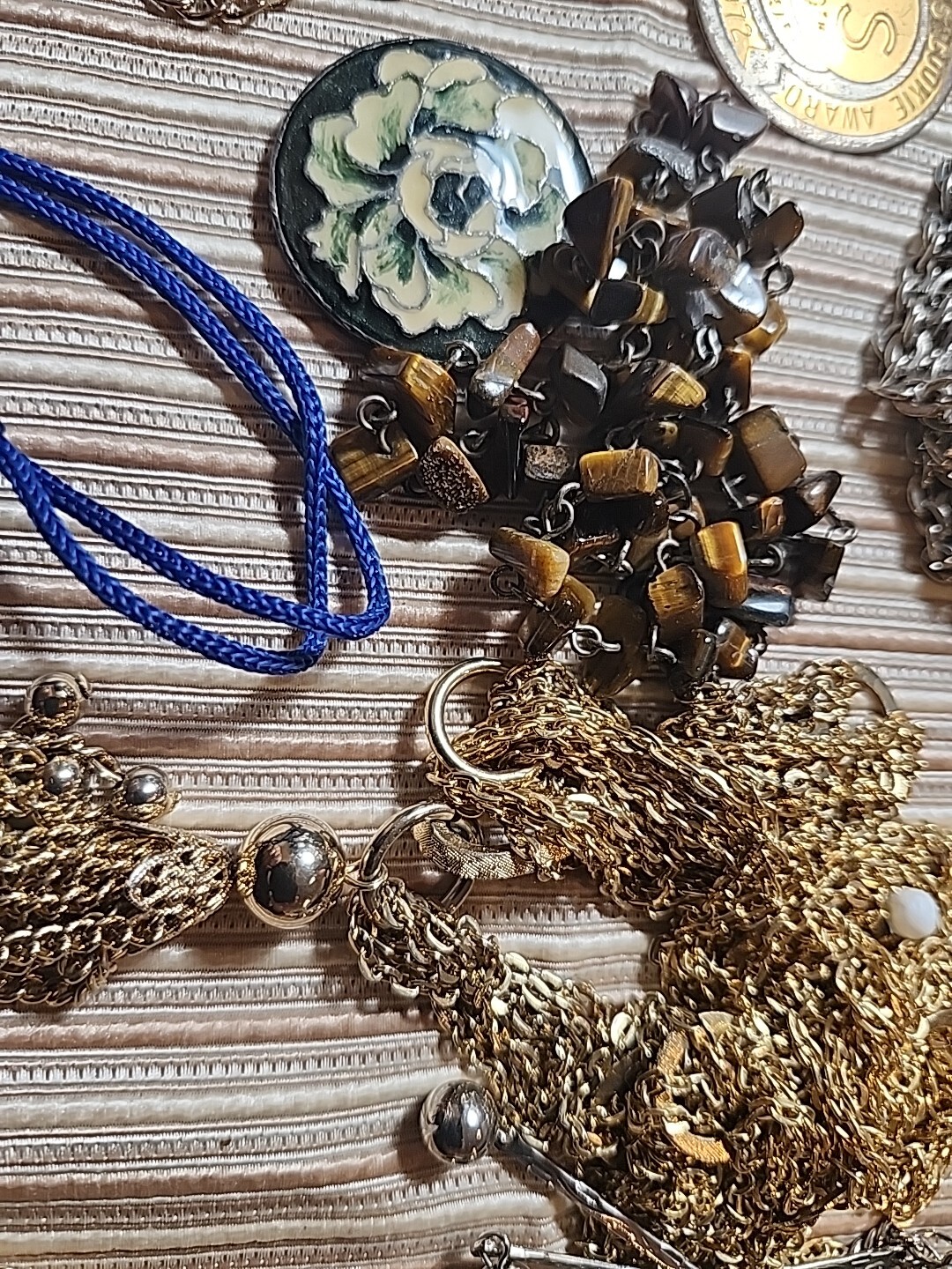 JEWELRY LOT 50+ fashion estate vintage Costume No JUNK 50s 60s 70s 80s (720)