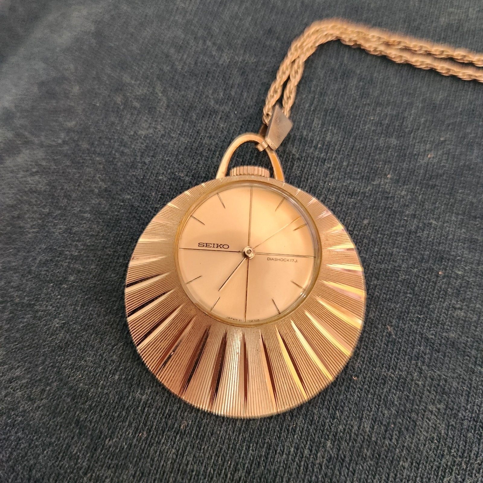 Vintage Seiko Fancywatch Pendant Necklace Watch 17J Hand Wind Sunburst Silver