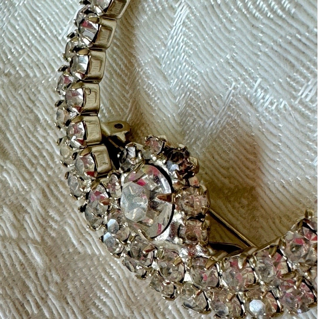1940s White Crystal Rhinestone Pin Circle Brooch Rhodium Plated Shiny Antique