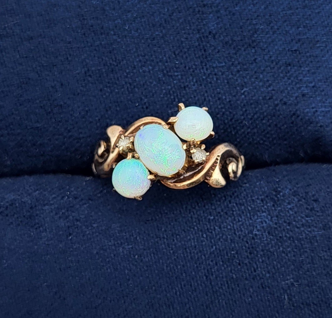 Antique Victorian 10K Gold Trilogy Opal & Diamond Ring Sz 4.25