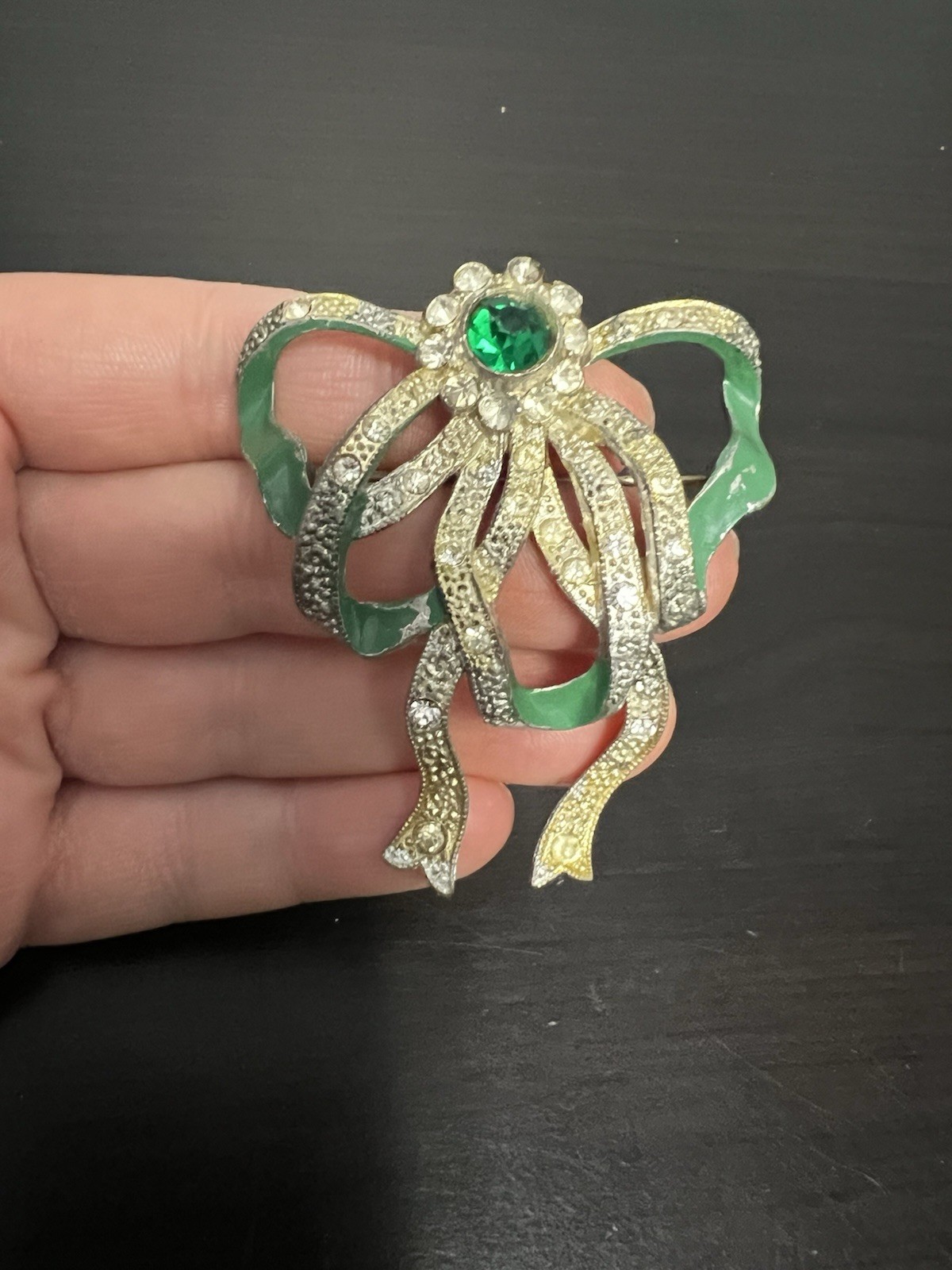 Vintage 1940’s Green Enamel Ribbon Bow Rhinestone Brooch Silver Tone Nice!