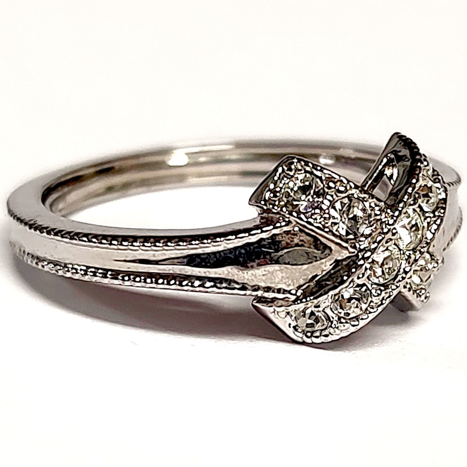 VTG Crisscross Glam Pavé Rhinestone In Stainless Statement Ring Size 9.75 – 11.5