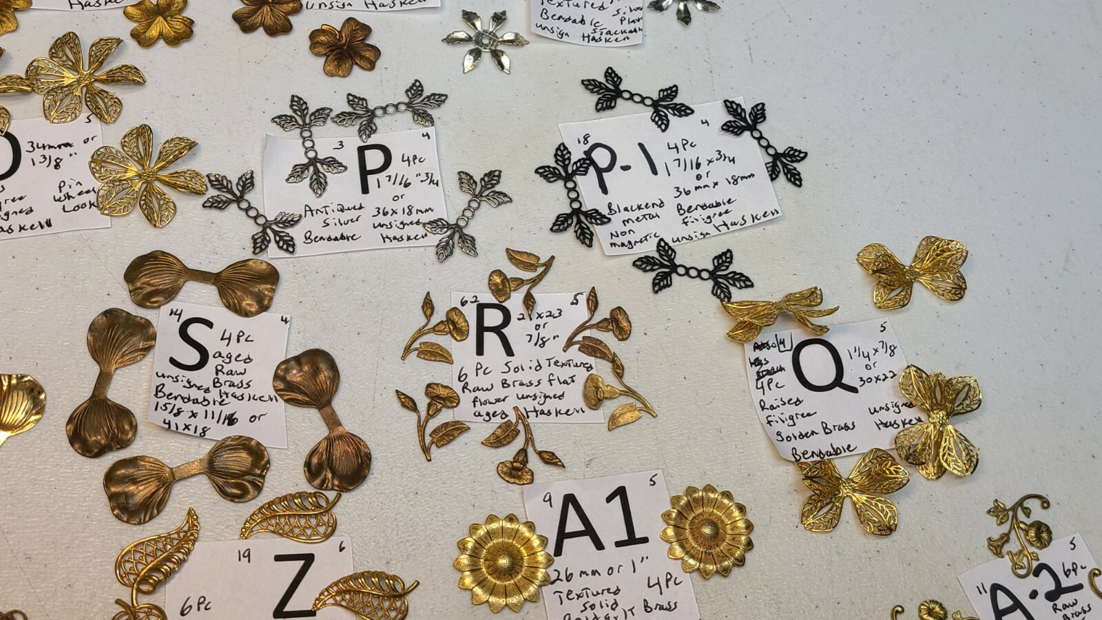 HUGE Lot #66 Vtg Miriam Haskell Small Med Flower Brass silver Gold Gilt Findings