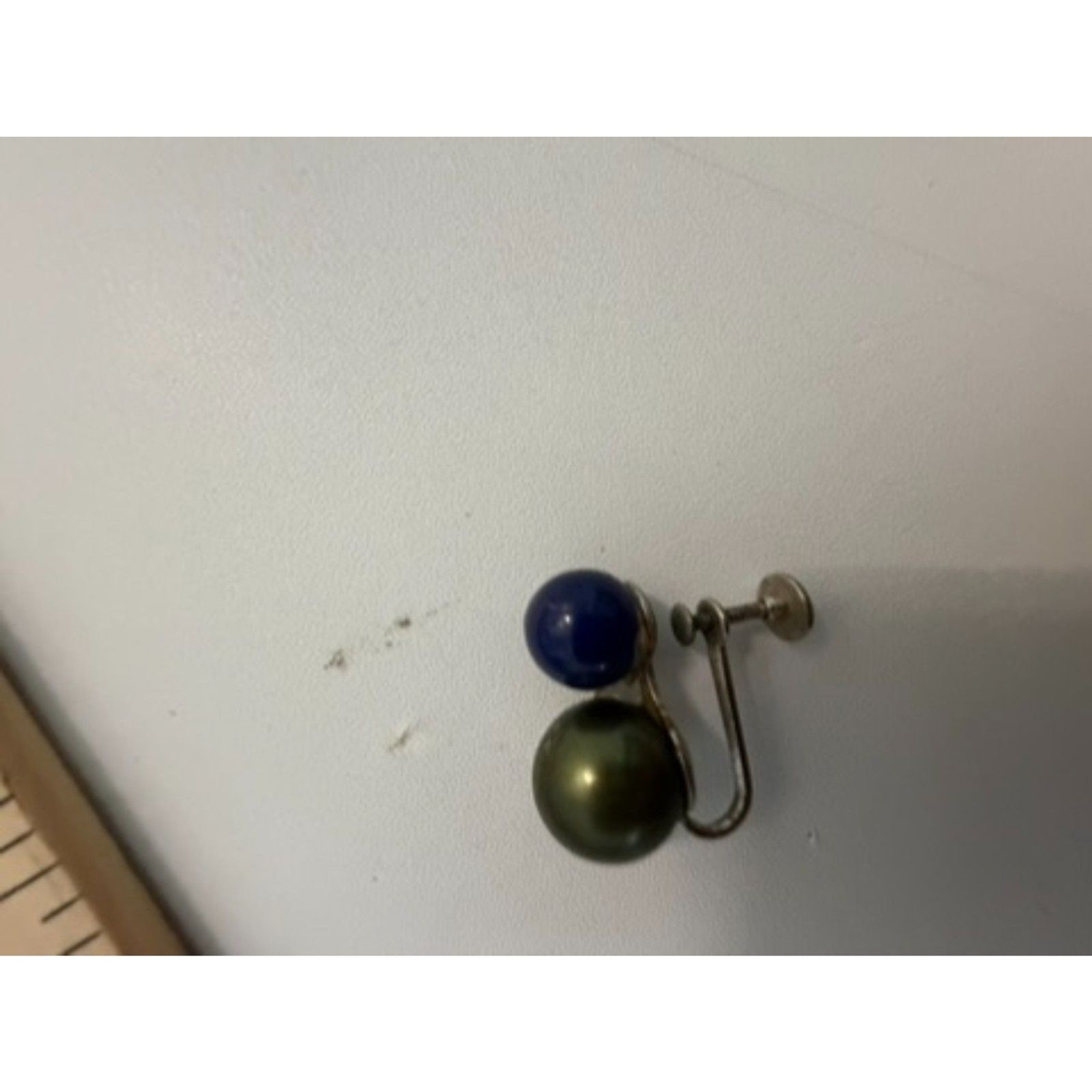 Vintage Double pearl screw back earrings blue and gray pearls