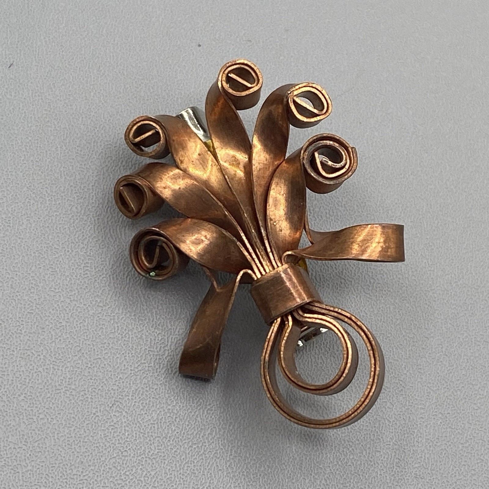 Vintage Copper Floral Brooch Retro Ribbon Design Twist Rolled Bouquet Dainty 1.5