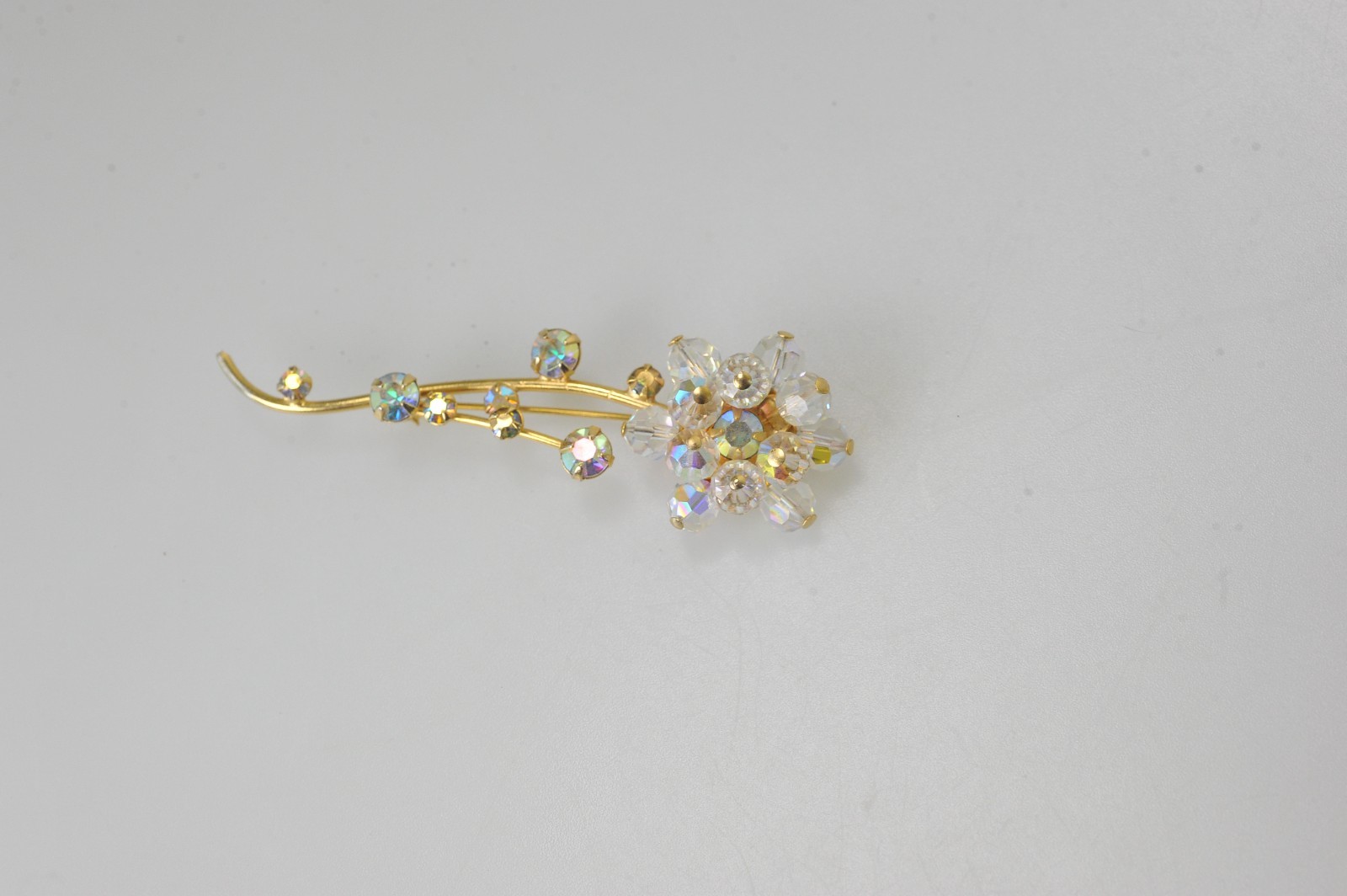 Vintage Brooch ab bead rhinestone long stem spray daisy flower cluster SB3