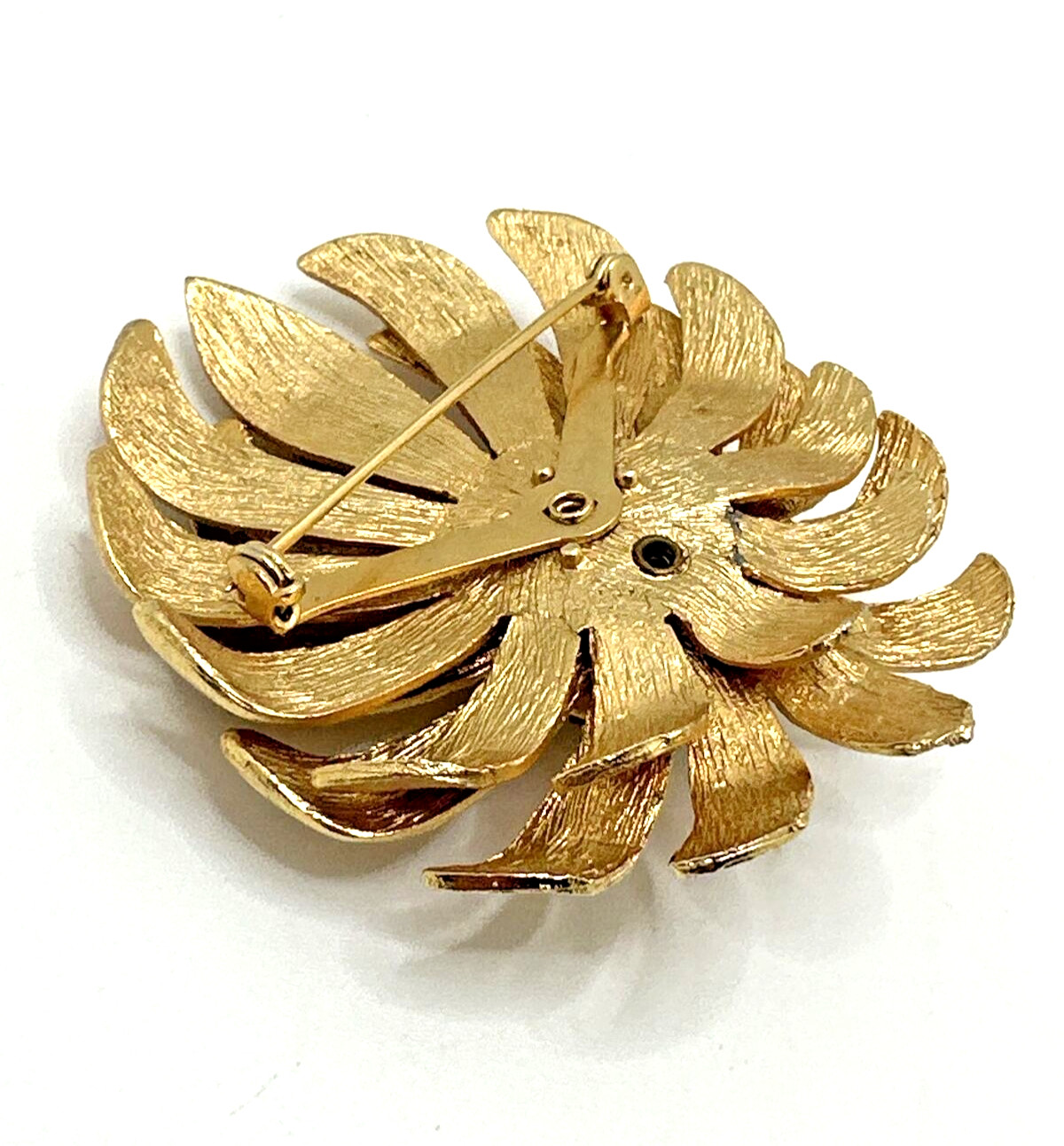 Vintage MCM 3D Layered Gold Tone Floral Flower Brooch Pin 2.5″ Amber Rhinestone