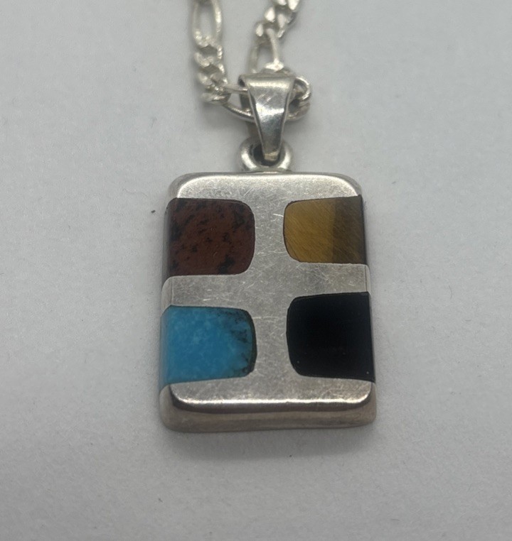 Vintage Sterling Silver Multi Stone Chunky Pendant On 21” Figaro Chain 20.8 Gr