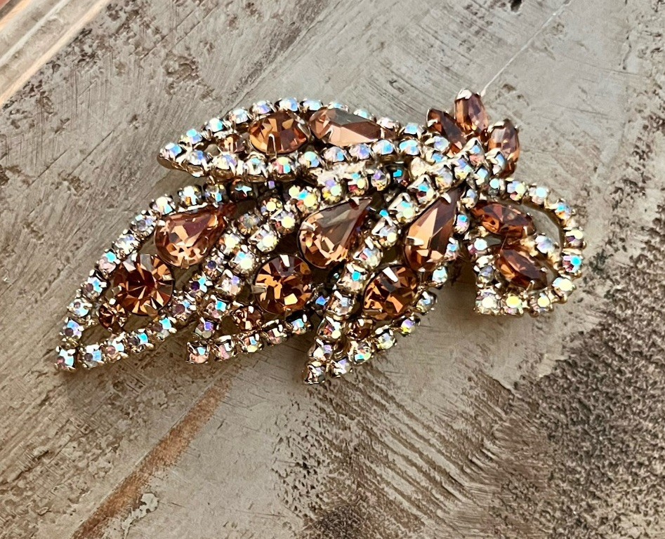 Vintage Weiss Unsigned Crystal Aurora Borealis Brown Topaz Leaf Large 3” Brooch