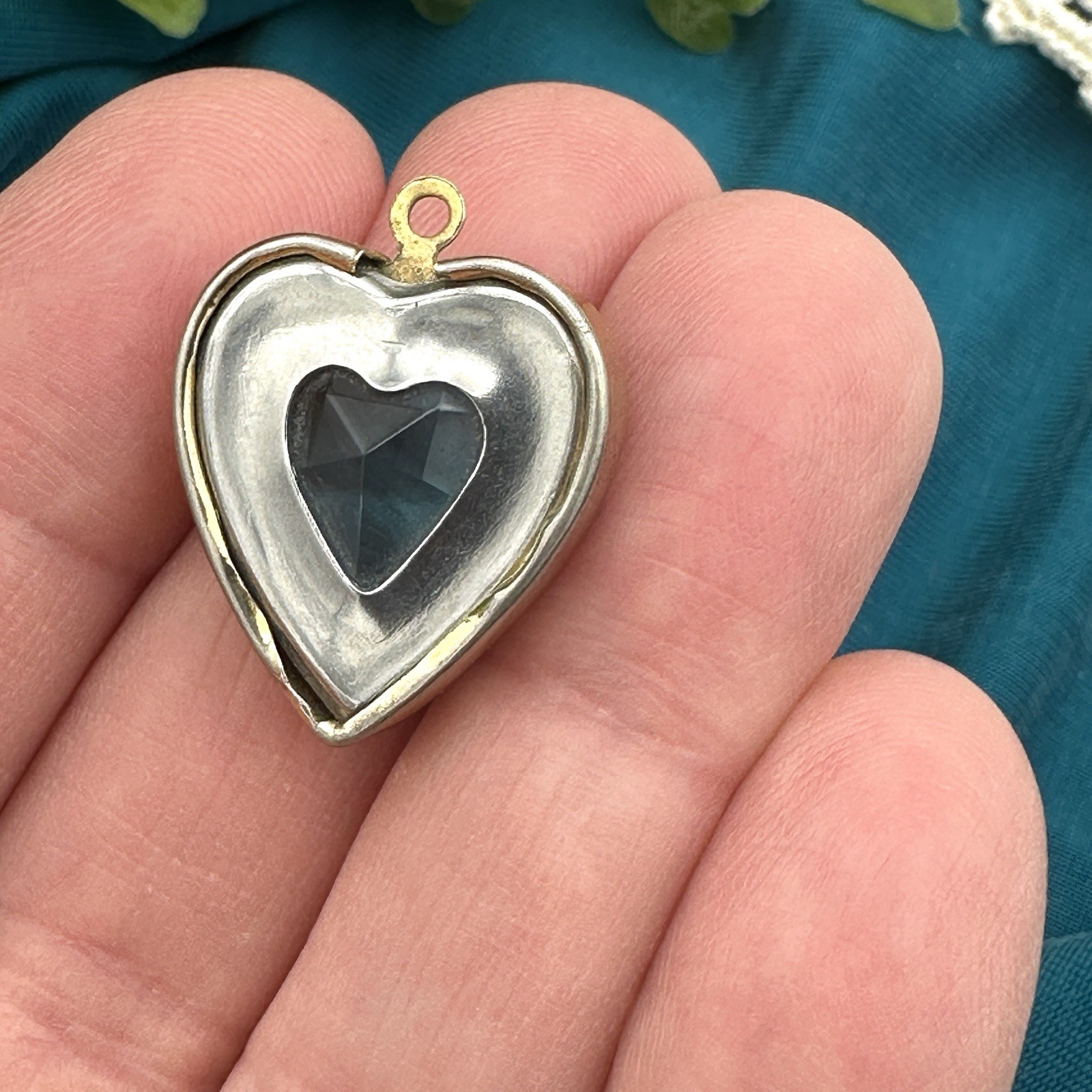VTG Gold Tone Heart Pendant Teal Blue Faceted Glass Victorian Revival Charm 1″