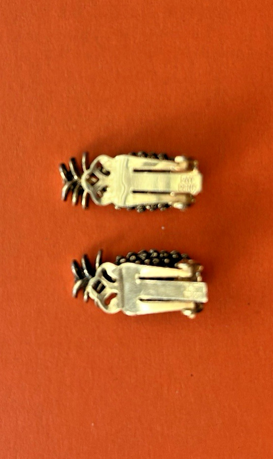 Vintage Pineapple Clip On Earrings Gold Tone Figural Pat Pend 1930s 1950s Retro