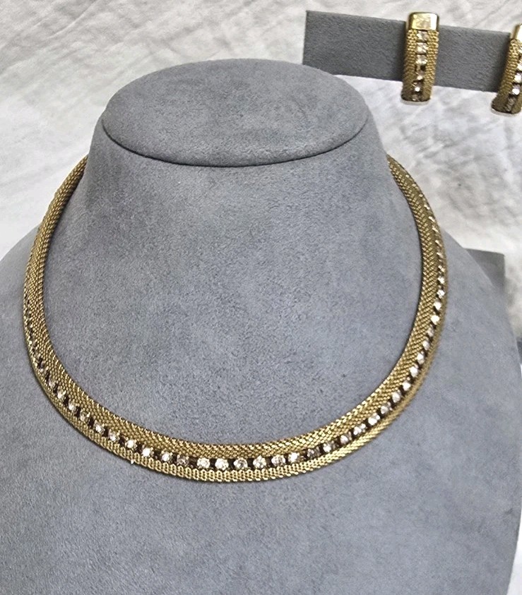 Mesh Goldtone Choker And Clip On Earrings Vintage 7 1/2 Inches Adjustable